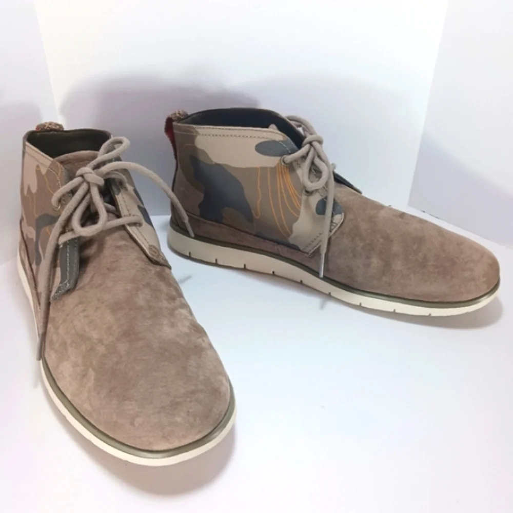 UGG Freamon Men's Suede & Camo Desert Boots EUC Sz 11